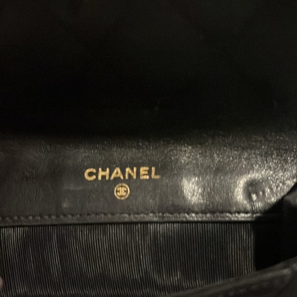 CHANEL QUILTED DOUBLE SNAP WALLET - Picture 4 of 16